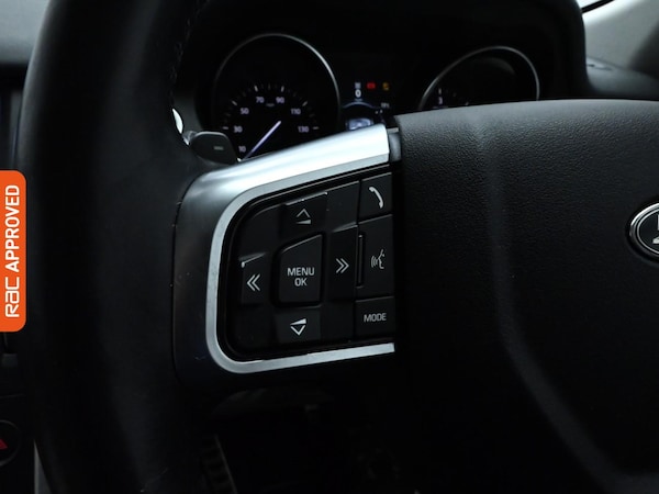 Used Land Rover Discovery Sport 2017 for sale - 76288320: Photo 26