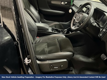 Used Volvo XC40 2021 for sale - 76957978: Photo