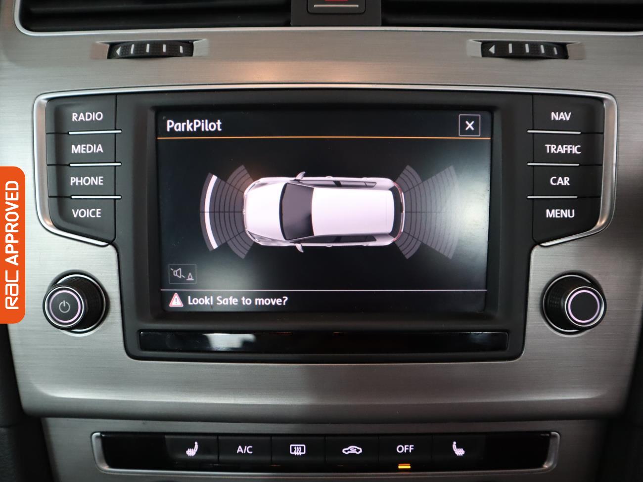 Used Volkswagen Golf 2016 for sale - 77878970: Photo 3