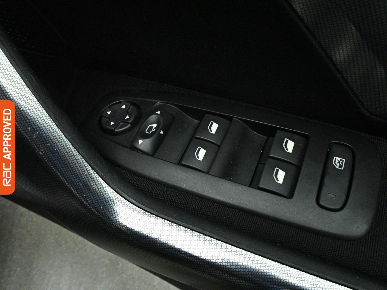 Used Peugeot 2008 2018 for sale - 77951753: Photo 24