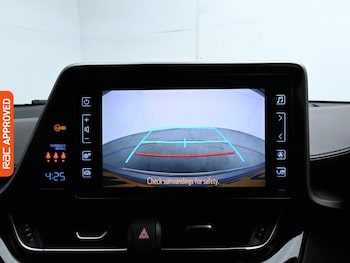 Used Toyota C-HR 2017 for sale - 75523356: Photo