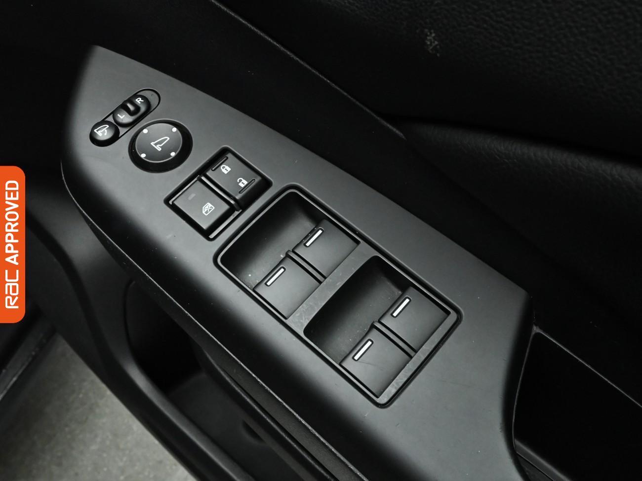 Used Honda CR-V 2016 for sale - 76805234: Photo 29