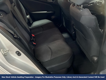 Used Toyota Prius 2022 for sale - 76429178: Photo