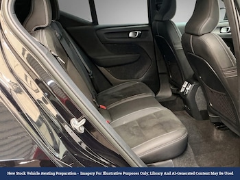 Used Volvo XC40 2023 for sale - 79282721: Photo