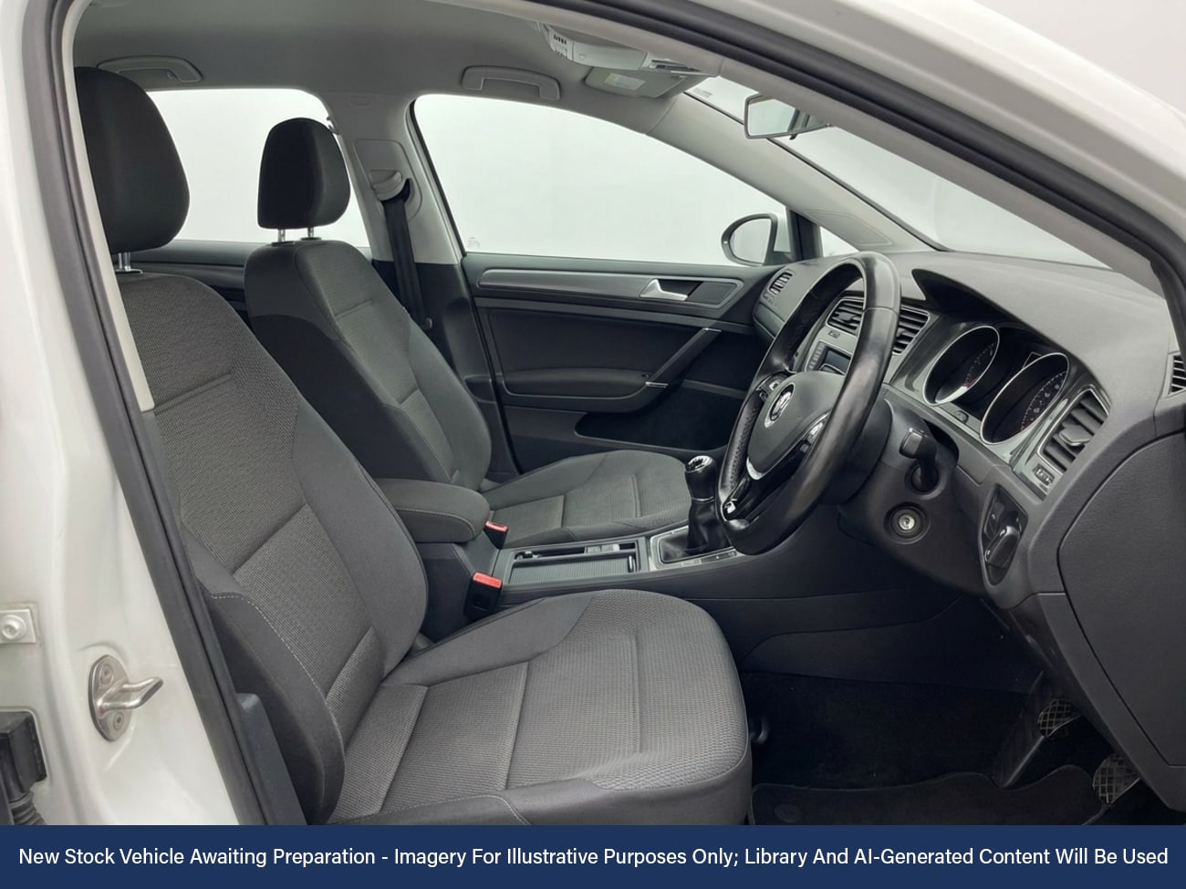 Used Volkswagen Golf 2017 for sale - 77728707: Photo 3