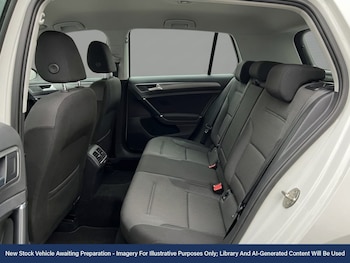 Used Volkswagen Golf 2017 for sale - 77728707: Photo