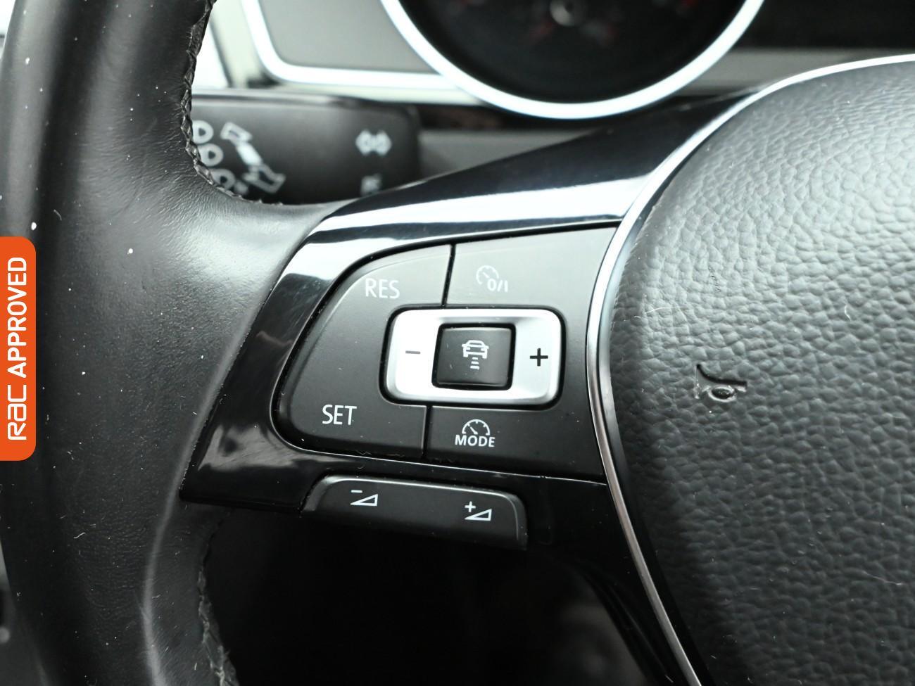 Used Volkswagen Passat 2018 for sale - 76896176: Photo 19