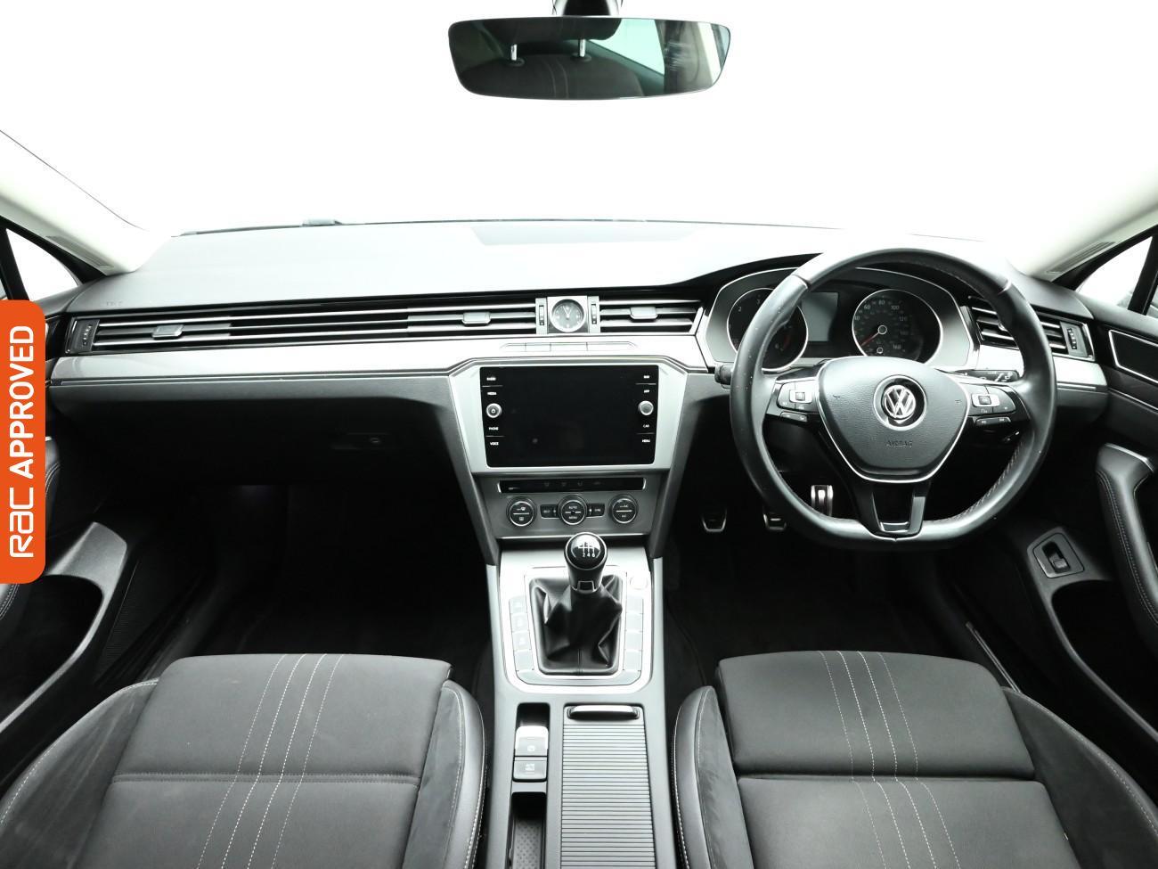 Used Volkswagen Passat 2018 for sale - 76896176: Photo 2