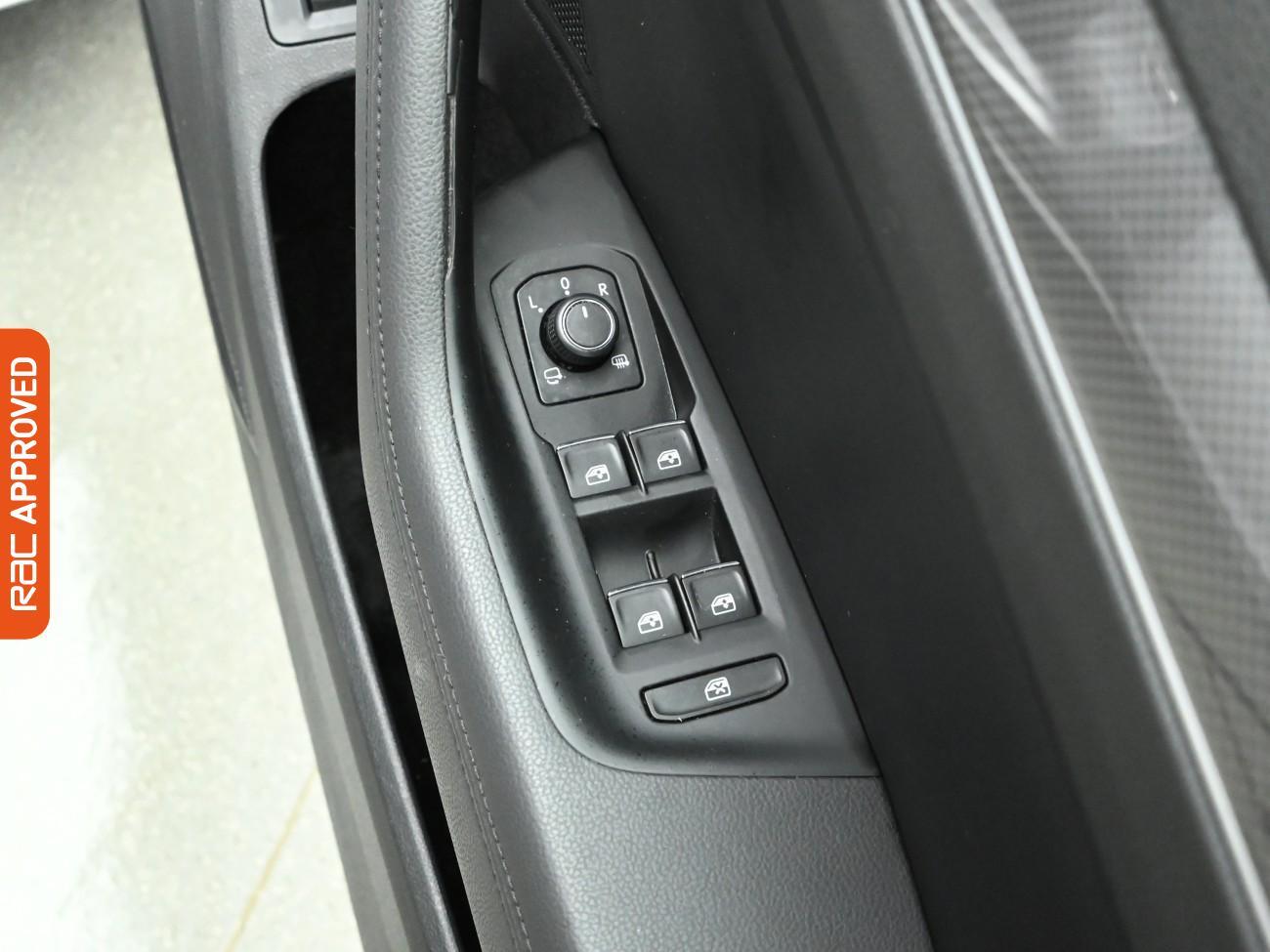 Used Volkswagen Passat 2018 for sale - 76896176: Photo 22