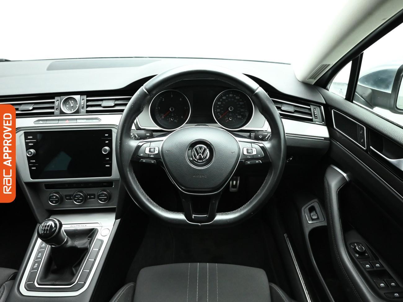 Used Volkswagen Passat 2018 for sale - 76896176: Photo 9