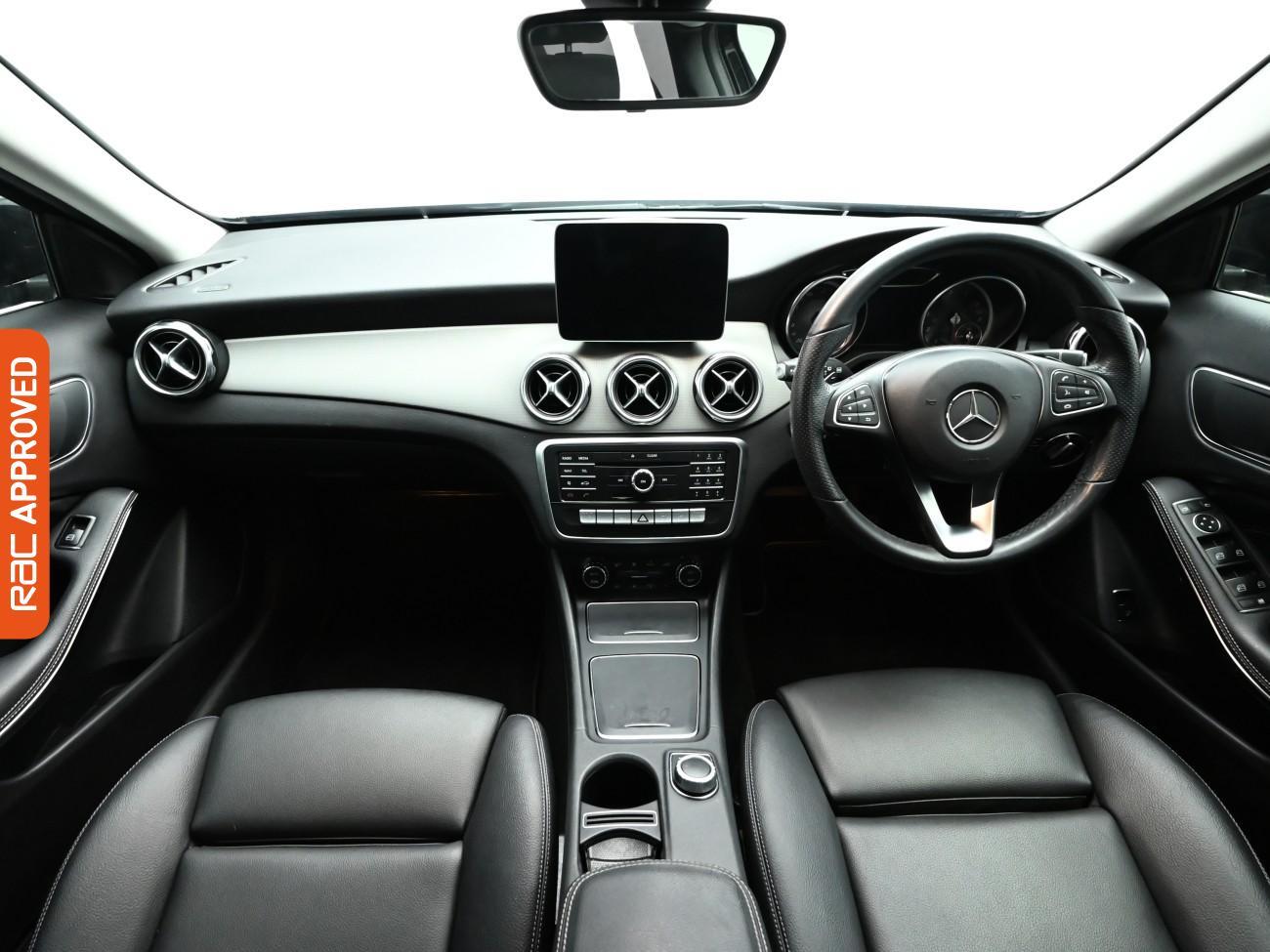 Used Mercedes-Benz GLA 2019 for sale - 77458822: Photo 2