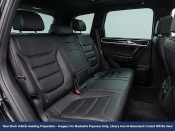 Used Volkswagen Touareg 2017 for sale - 78266619: Photo