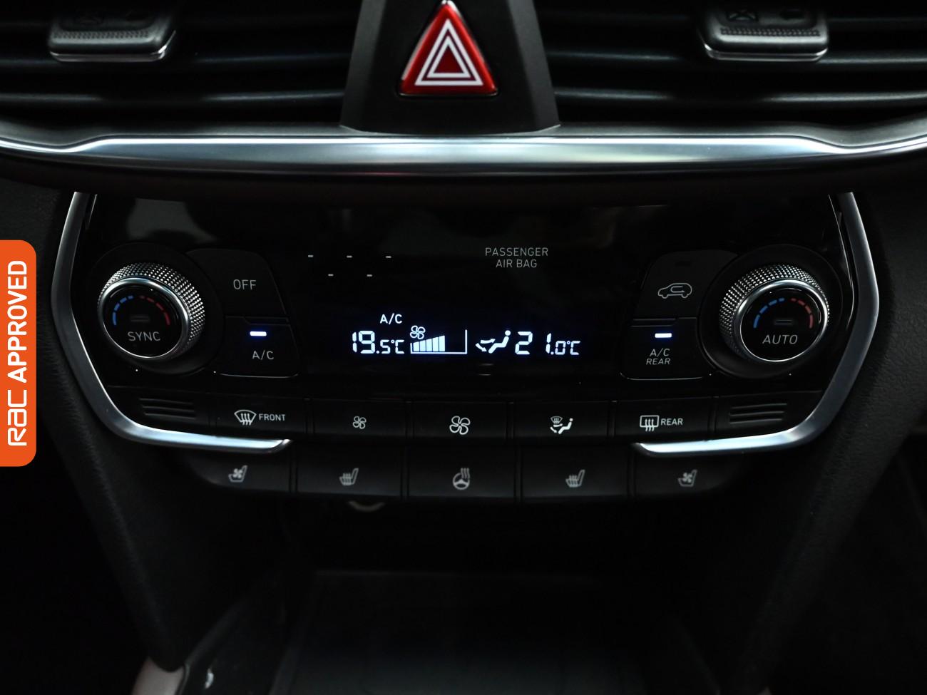 Used Hyundai Santa Fe 2019 for sale - 76783000: Photo 19