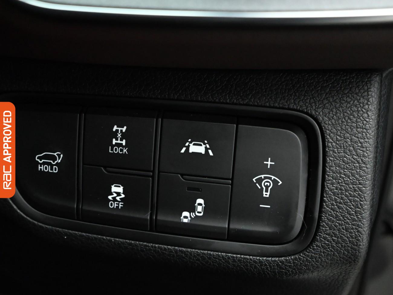 Used Hyundai Santa Fe 2019 for sale - 76783000: Photo 24