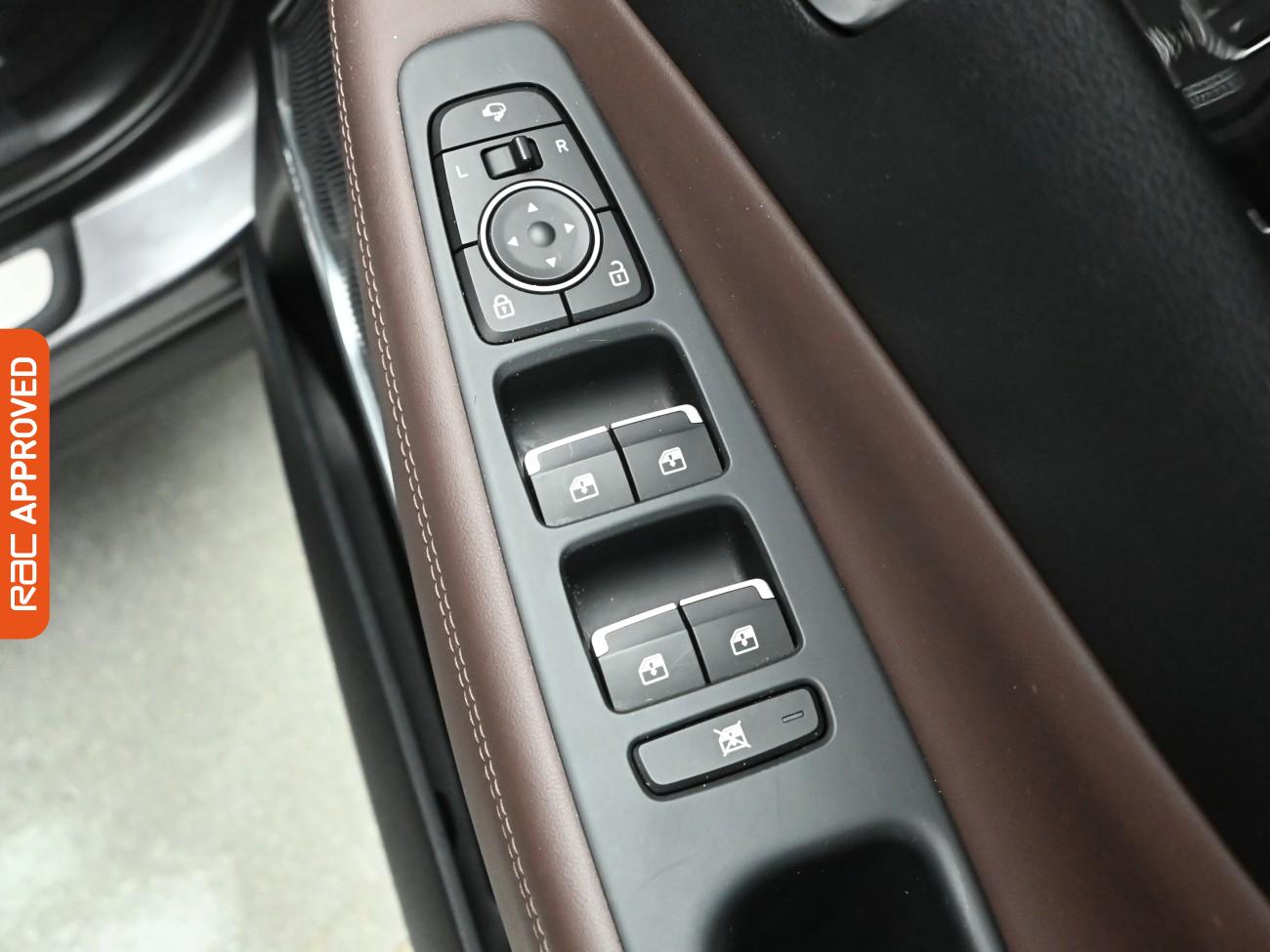 Used Hyundai Santa Fe 2019 for sale - 76783000: Photo 25