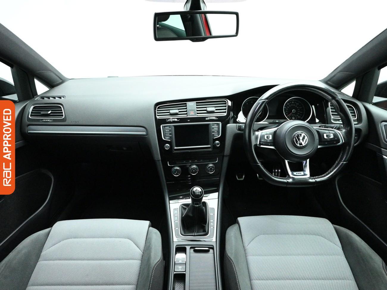 Used Volkswagen Golf 2016 for sale - 77914300: Photo 2