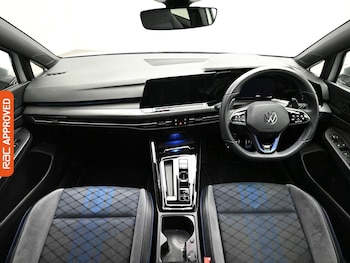 Used Volkswagen Golf 2024 for sale - 79359740: Photo