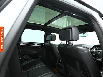 Used Volkswagen Touareg 2017 for sale - 77919483: Photo