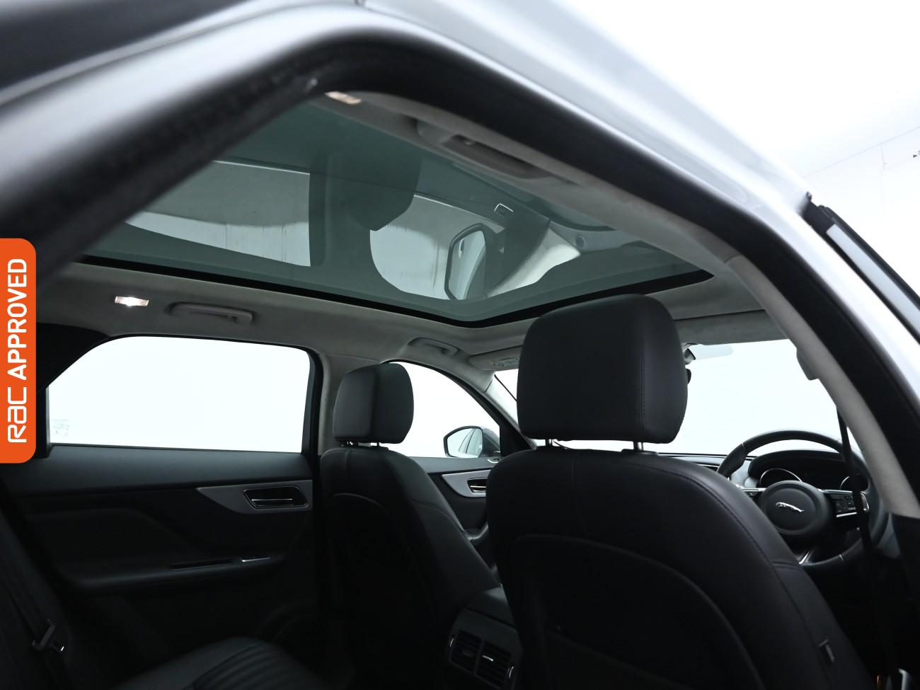 Used Jaguar F-Pace 2018 for sale - 76429186: Photo 3