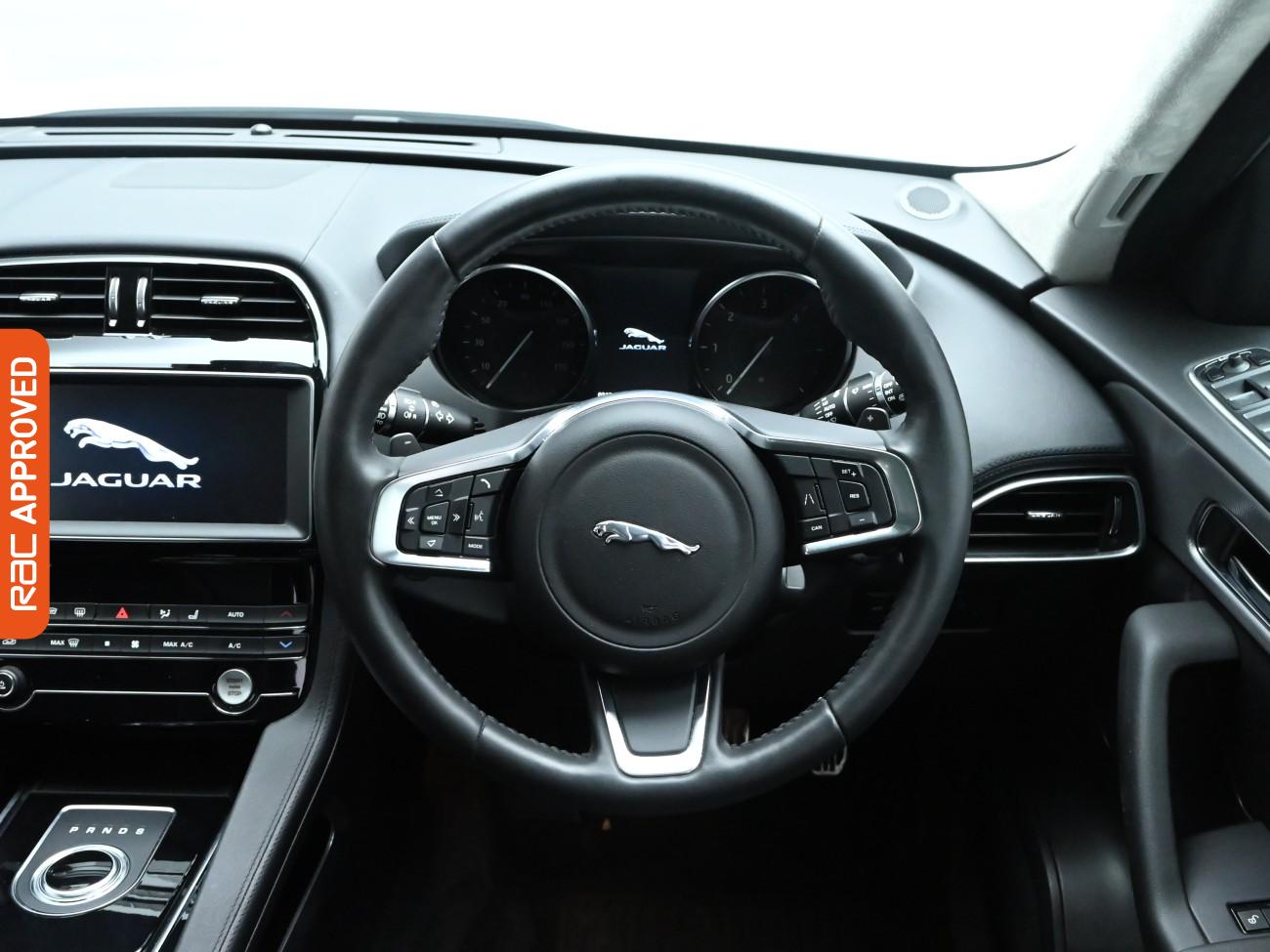 Used Jaguar F-Pace 2018 for sale - 76429186: Photo 9