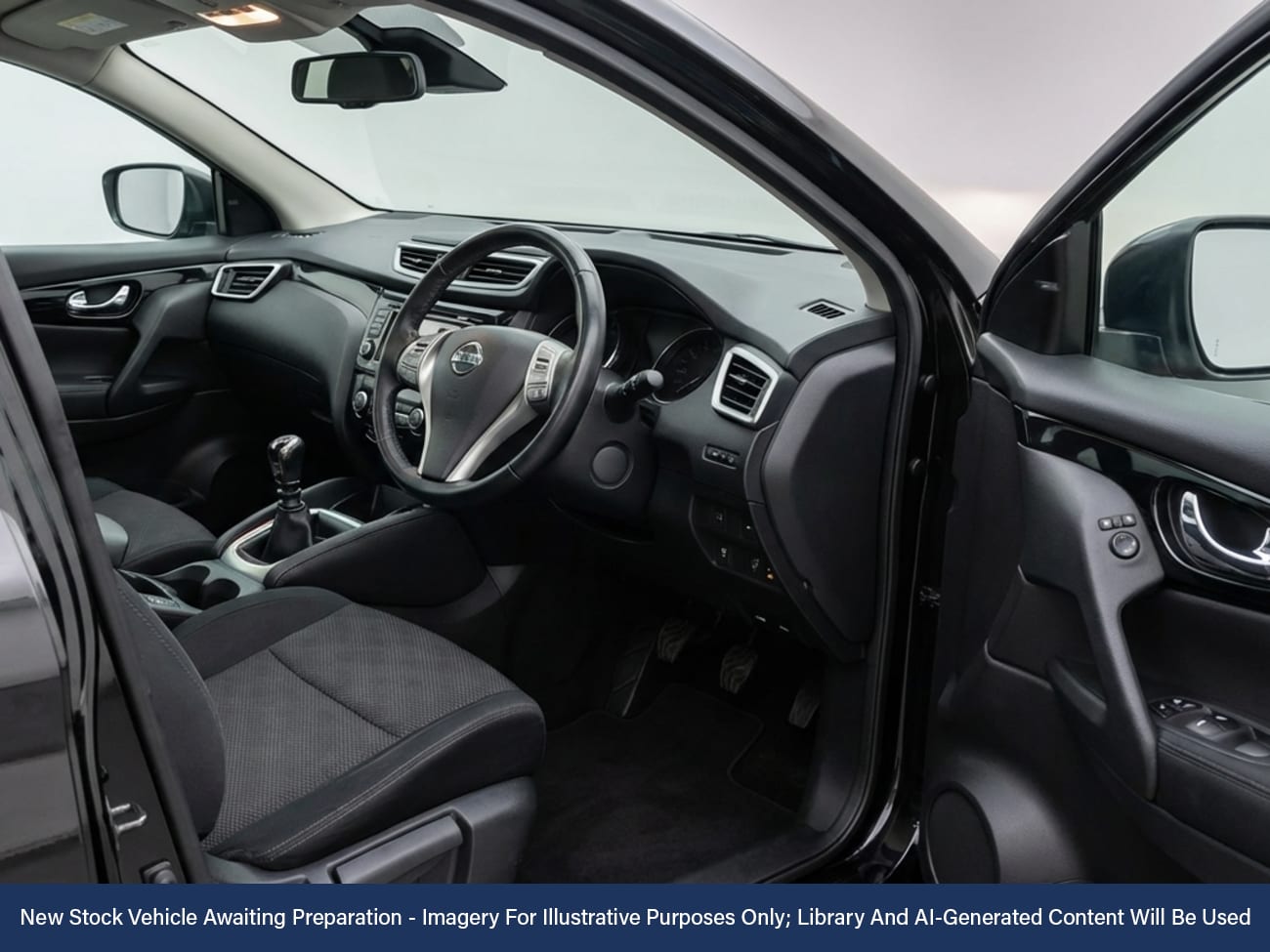 Used Nissan Qashqai 2015 for sale - 77996521: Photo 3