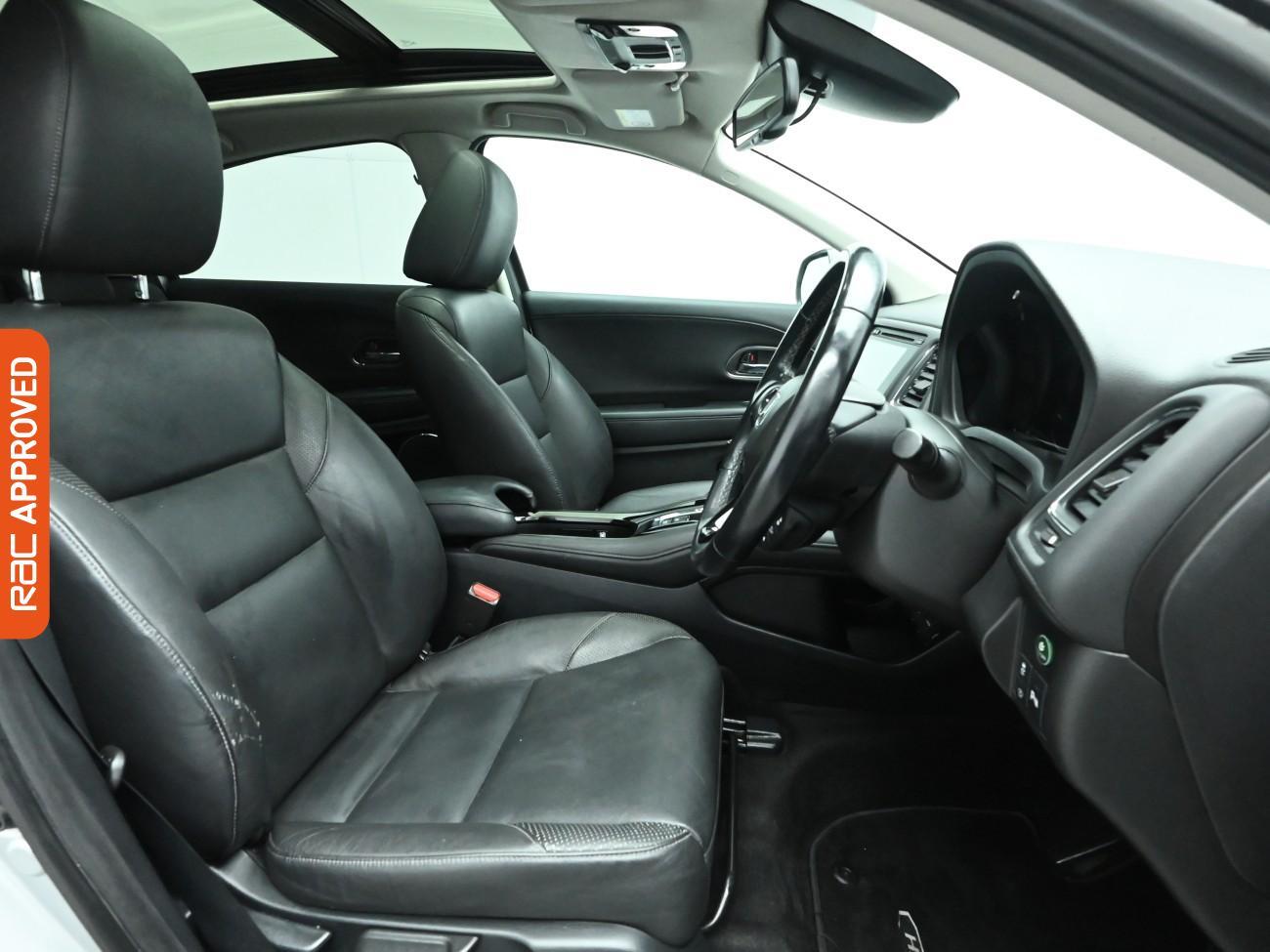 Used Honda HR-V 2017 for sale - 76558097: Photo 12