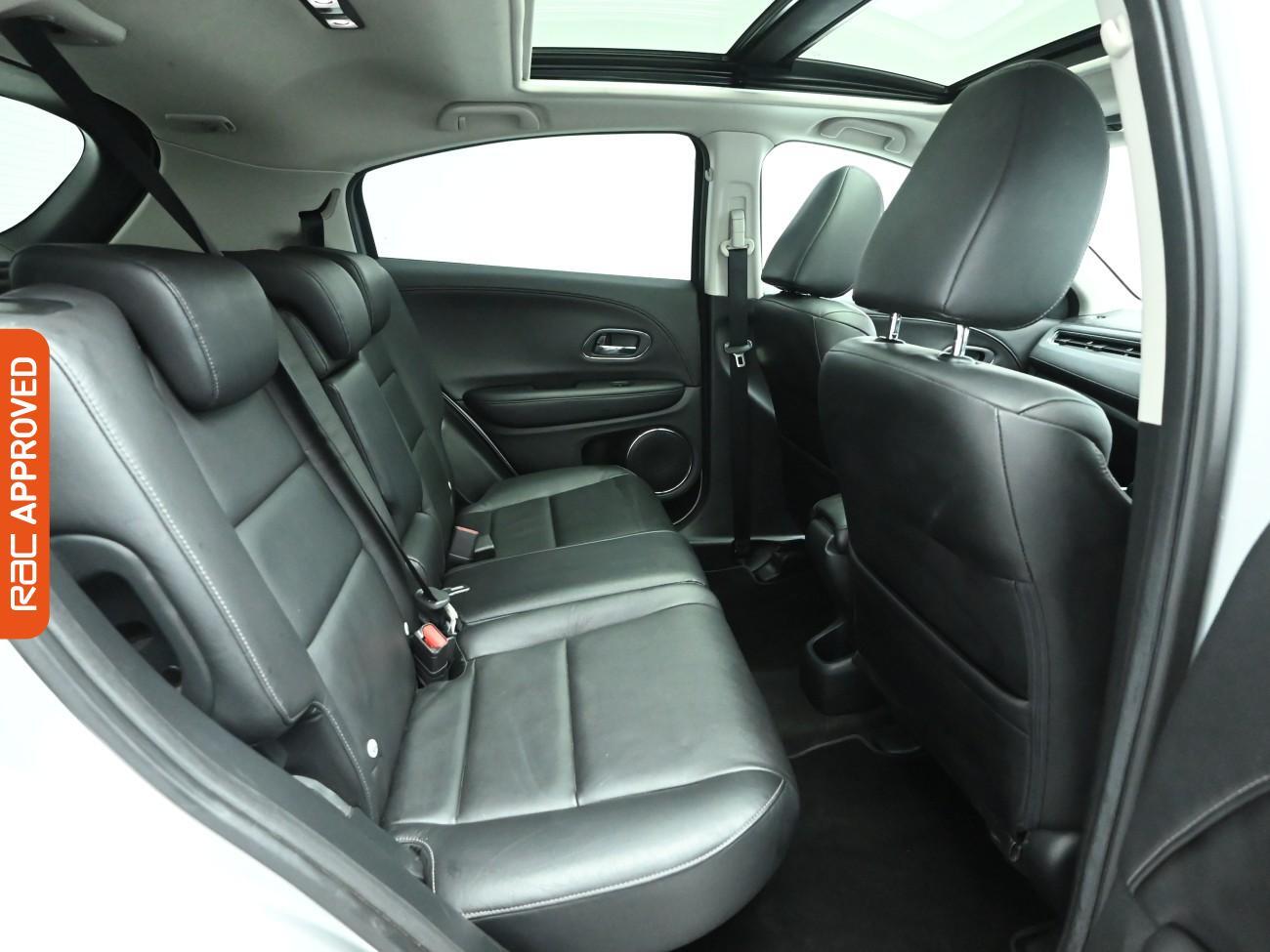 Used Honda HR-V 2017 for sale - 76558097: Photo 13