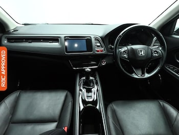 Used Honda HR-V 2017 for sale - 76558097: Photo