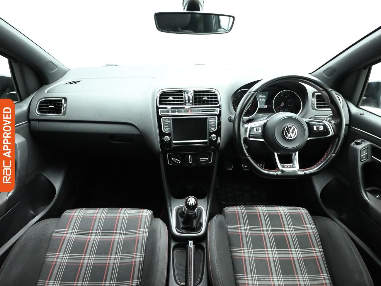 Used Volkswagen Polo 2017 for sale - 77319415: Photo 2