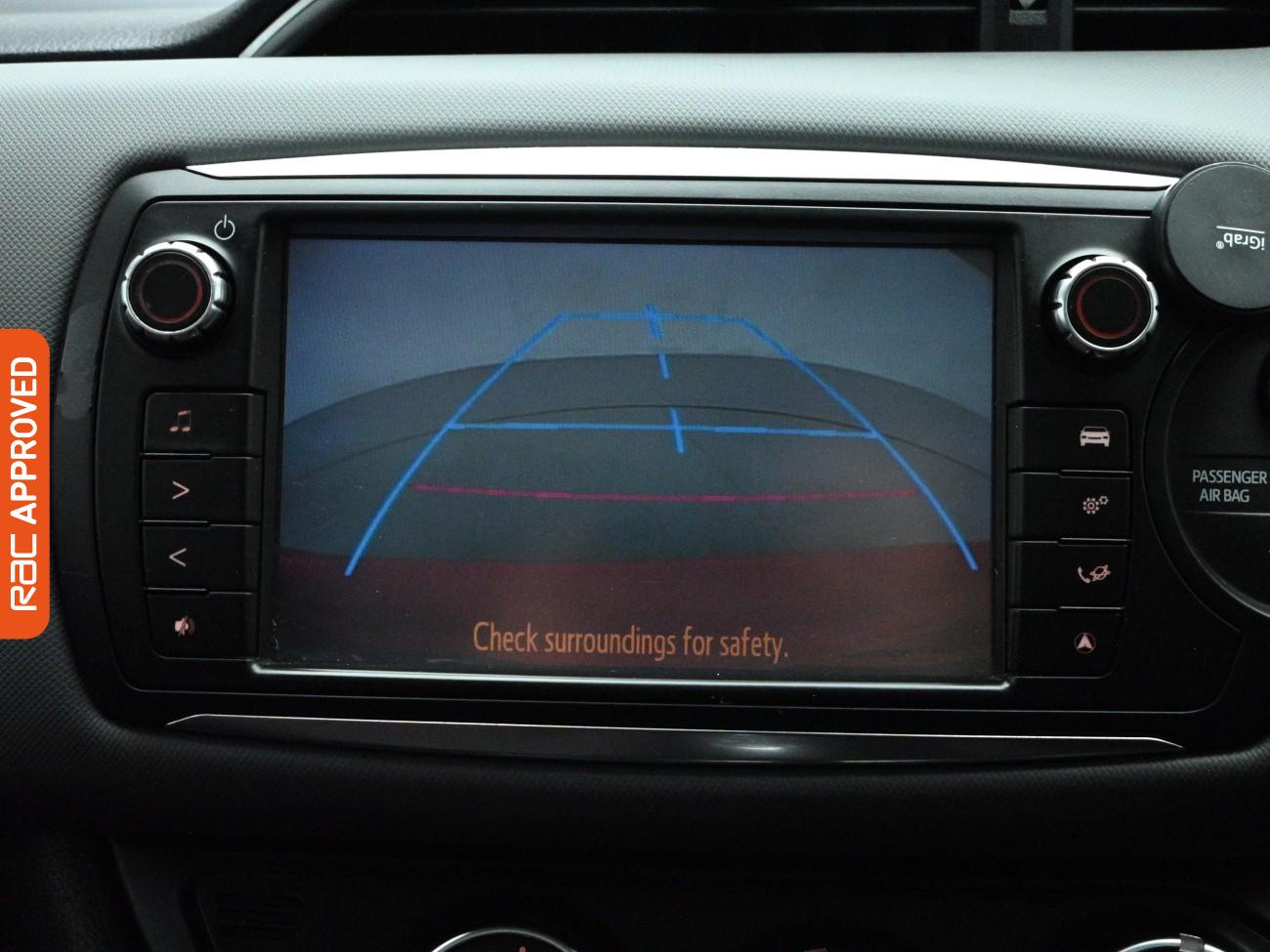 Used Toyota Yaris 2014 for sale - 77901904: Photo 17