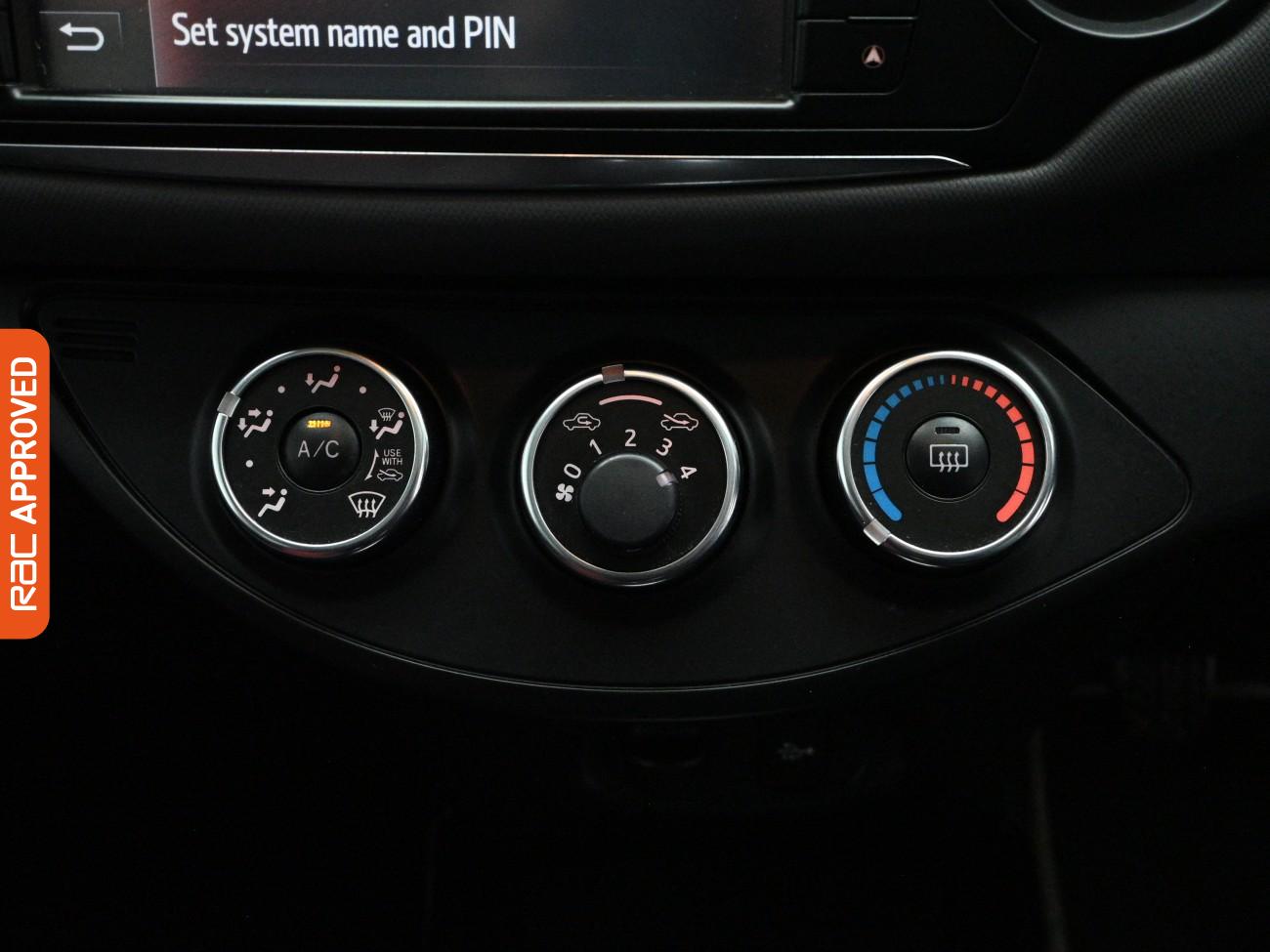 Used Toyota Yaris 2014 for sale - 77901904: Photo 18