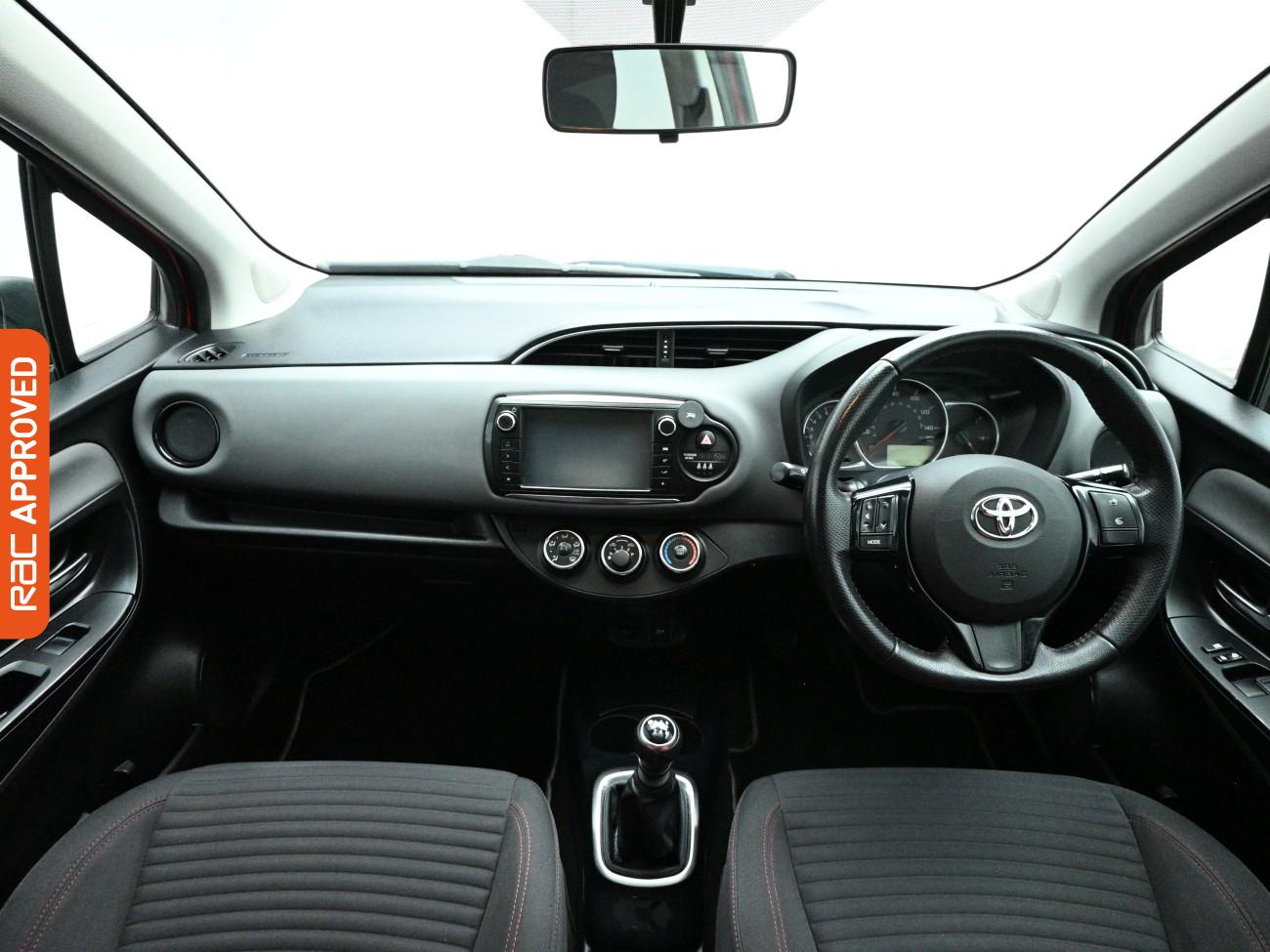 Used Toyota Yaris 2014 for sale - 77901904: Photo 2