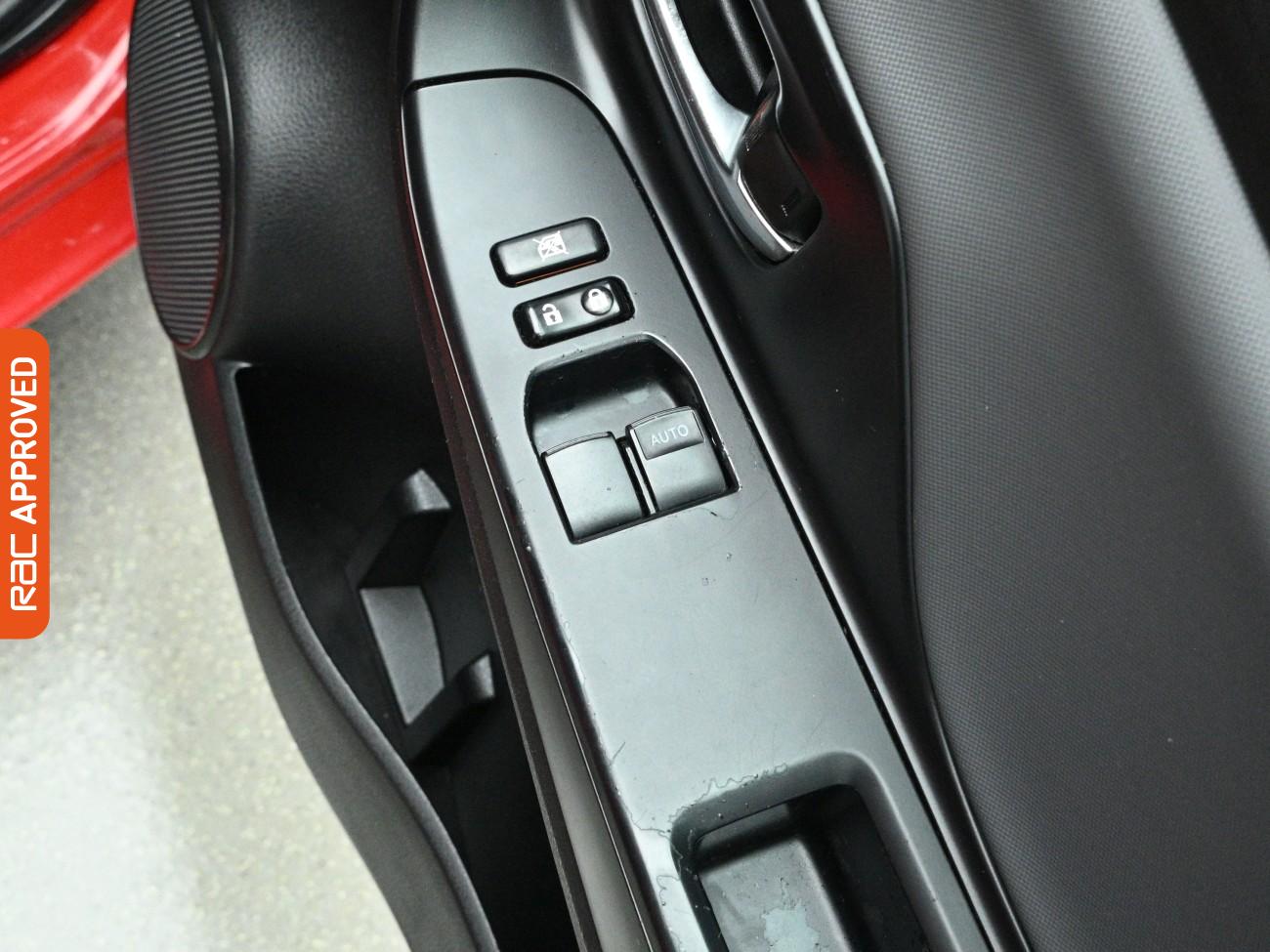 Used Toyota Yaris 2014 for sale - 77901904: Photo 24