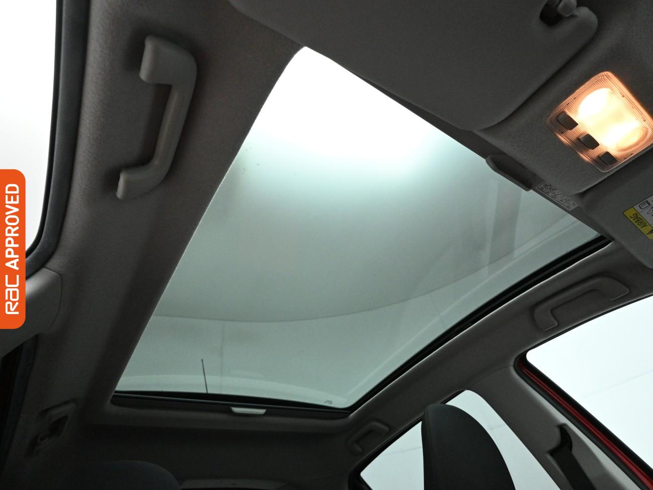 Used Toyota Yaris 2014 for sale - 77901904: Photo 3