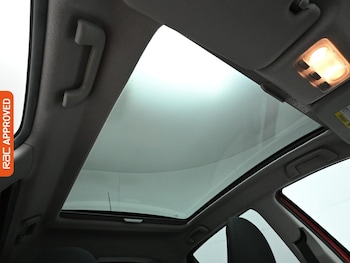 Used Toyota Yaris 2014 for sale - 77901904: Photo