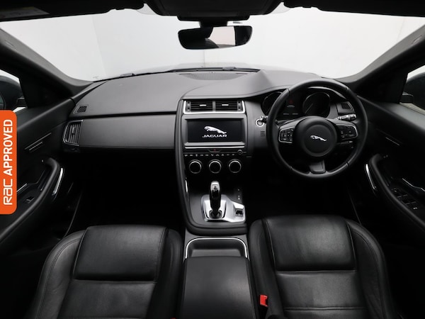 Used Jaguar E-Pace 2019 for sale - 76330642: Photo 2