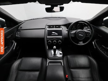 Used Jaguar E-Pace 2019 for sale - 76330642: Photo 2