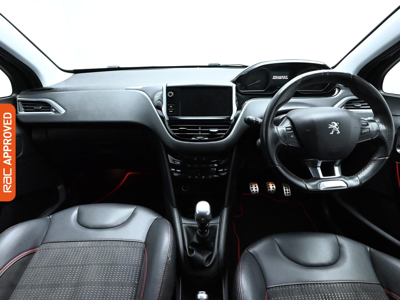 Used Peugeot 208 2019 for sale - 76391073: Photo 2