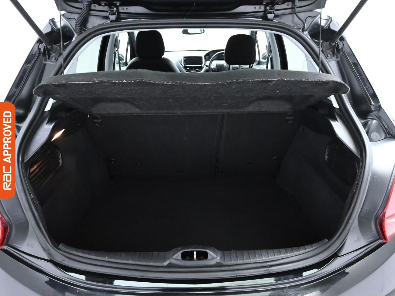 Used Peugeot 208 2019 for sale - 76391073: Photo 26