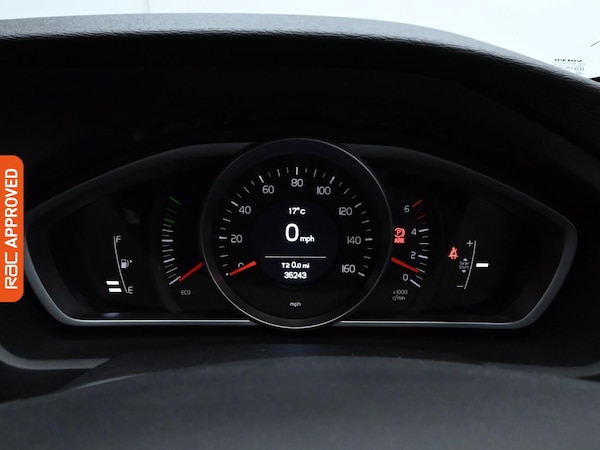 Used Volvo V40 2016 for sale - 76300297: Photo 11