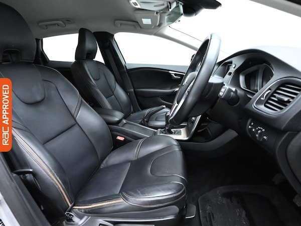Used Volvo V40 2016 for sale - 76300297: Photo 12