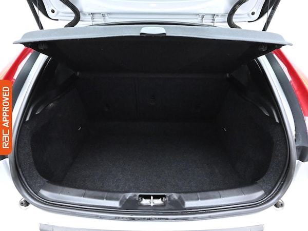 Used Volvo V40 2016 for sale - 76300297: Photo 24