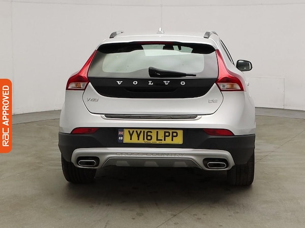 Used Volvo V40 2016 for sale - 76300297: Photo 8