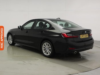 Used BMW 3 Series 2021 for sale - 77037480: Photo