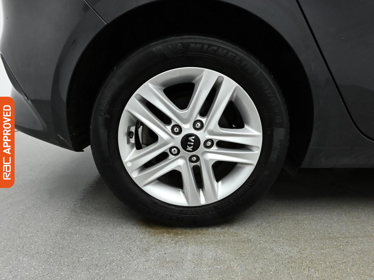 Used Kia Ceed 2021 for sale - 77654321: Photo 25