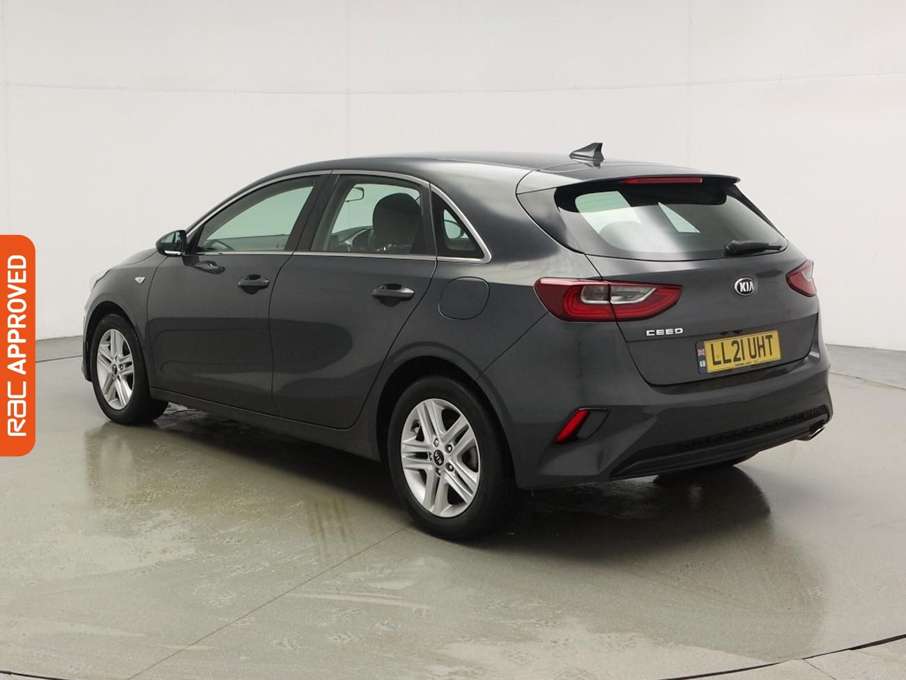Used Kia Ceed 2021 for sale - 77654321: Photo 4