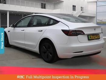 Used Tesla Model 3 2022 for sale - 76088360: Photo 2