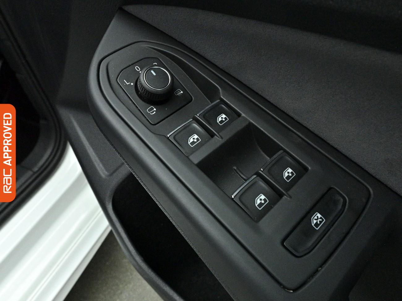 Used Volkswagen Golf 2023 for sale - 78105132: Photo 26