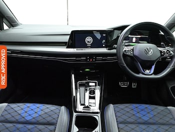 Used Volkswagen Golf 2023 for sale - 78105132: Photo