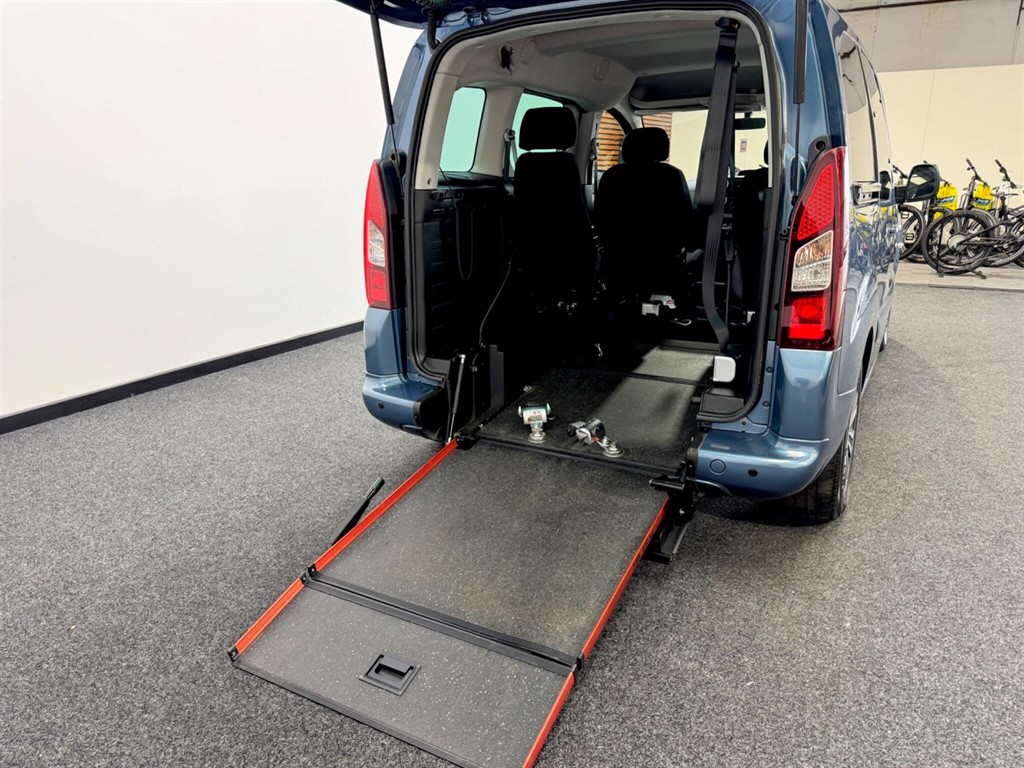Vehicle 25